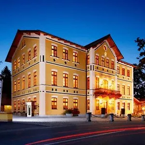 & Restaurant Waldschloss 4* Passau
